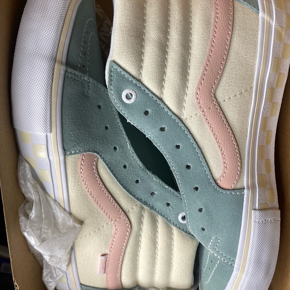 Never worn before Vans